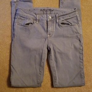 Bullhead gray skinny jeans